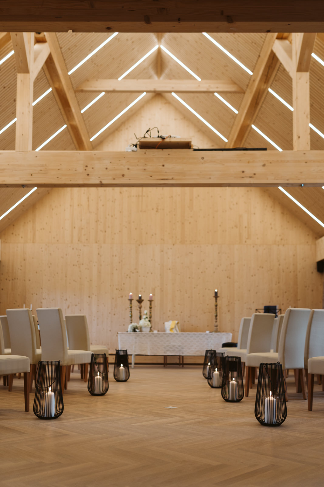 hochzeit der oberhauser kranzing holzhausen ooe indoor herbst hochzeitsreportage hochzeitsfotografin fotografin christiane wolfram 0031