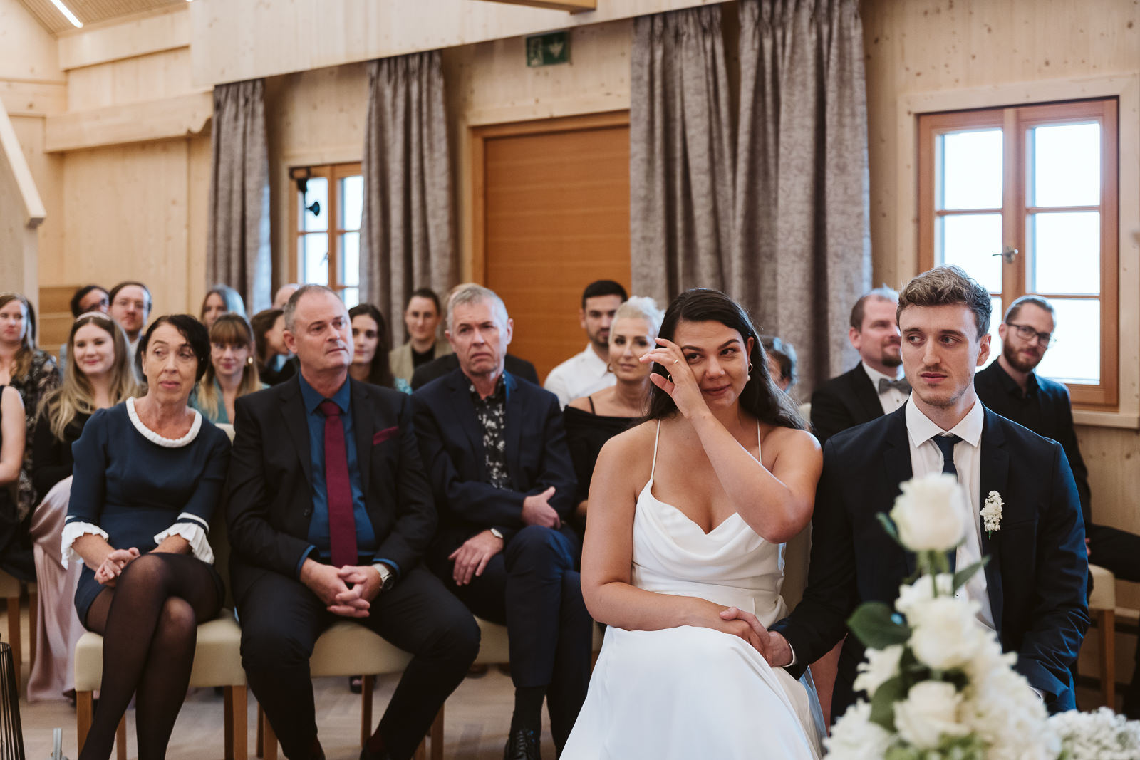 hochzeit der oberhauser kranzing holzhausen ooe indoor herbst hochzeitsreportage hochzeitsfotografin fotografin christiane wolfram 0040