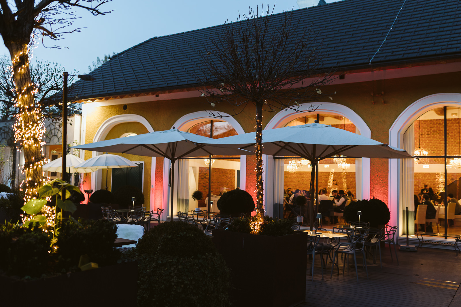 hochzeit der oberhauser kranzing holzhausen ooe indoor herbst hochzeitsreportage hochzeitsfotografin fotografin christiane wolfram 0075