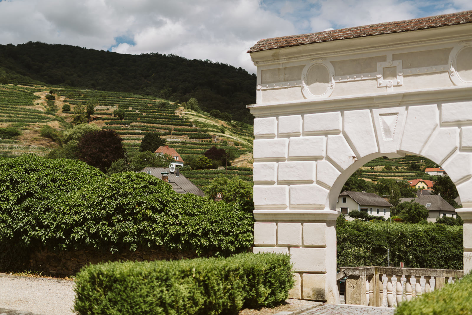 hochzeit schloss spitz an der donau wachau pfarrkirche weinberge hochzeitsfotos hochzeitsfotografin oberoesterreich niederoesterreich fotografin christiane wolfram 0001