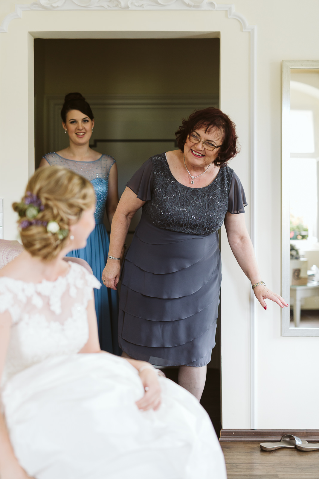 hochzeit schloss spitz an der donau wachau pfarrkirche weinberge hochzeitsfotos hochzeitsfotografin oberoesterreich niederoesterreich fotografin christiane wolfram 0018