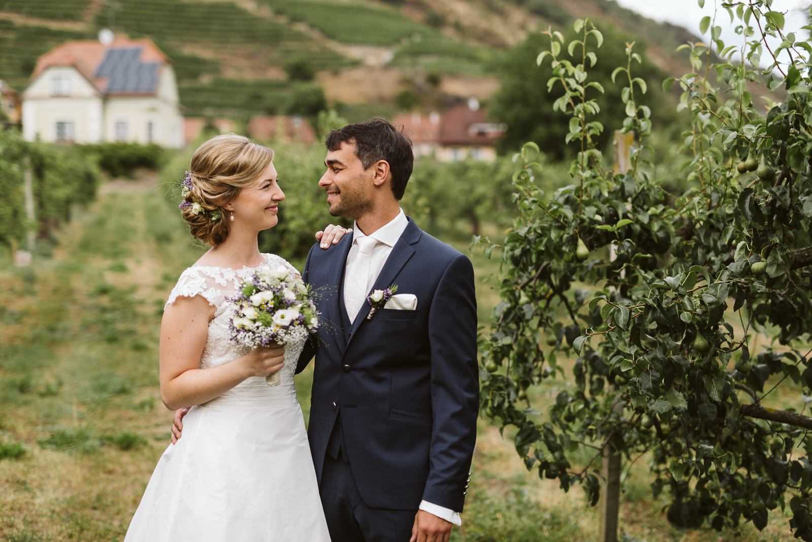 hochzeit schloss spitz an der donau wachau pfarrkirche weinberge hochzeitsfotos hochzeitsfotografin oberoesterreich niederoesterreich fotografin christiane wolfram 0027