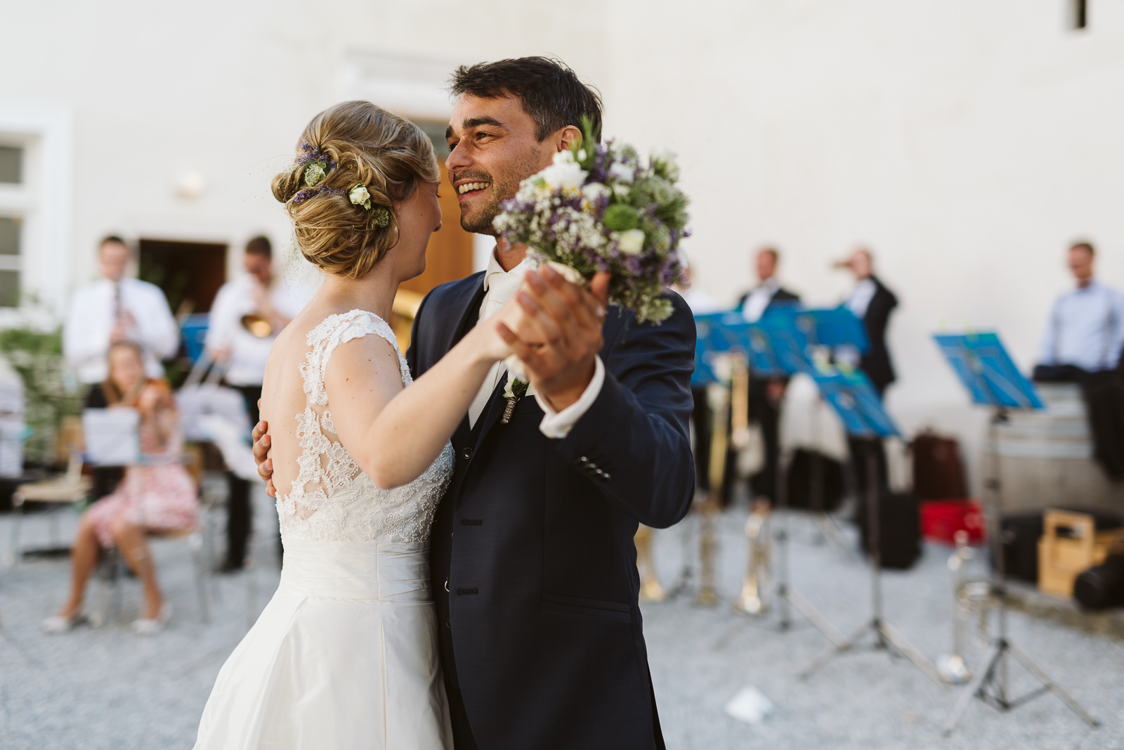 hochzeit schloss spitz an der donau wachau pfarrkirche weinberge hochzeitsfotos hochzeitsfotografin oberoesterreich niederoesterreich fotografin christiane wolfram 0090