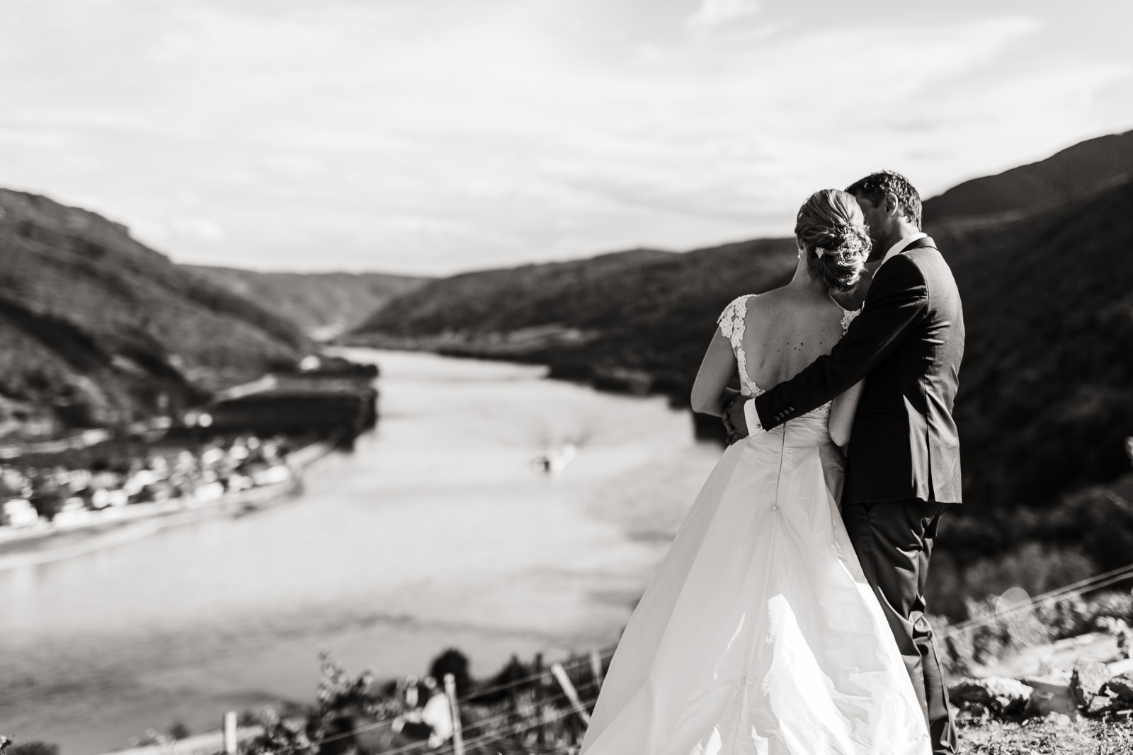 hochzeit schloss spitz an der donau wachau pfarrkirche weinberge hochzeitsfotos hochzeitsfotografin oberoesterreich niederoesterreich fotografin christiane wolfram 0112