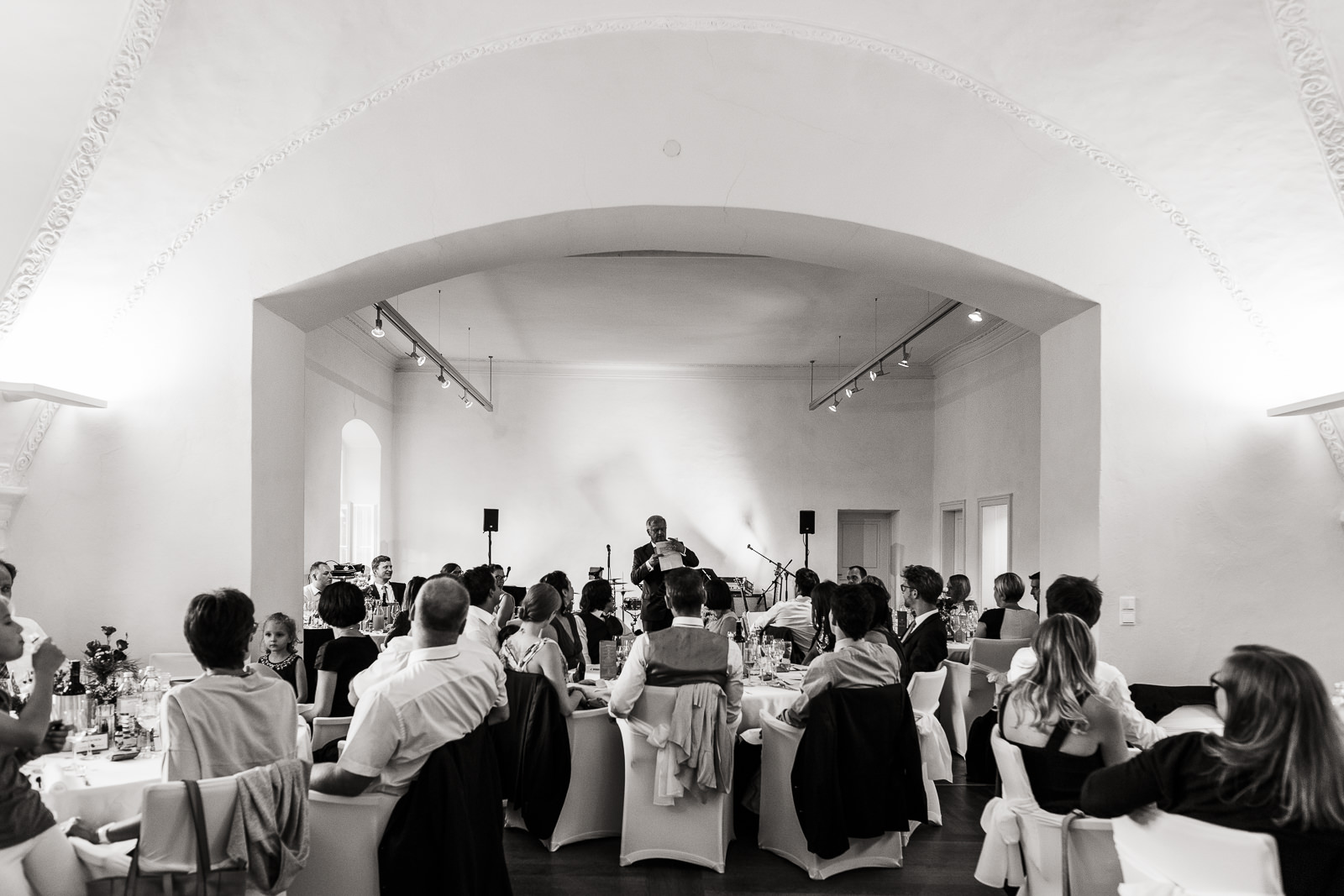 hochzeit schloss spitz an der donau wachau pfarrkirche weinberge hochzeitsfotos hochzeitsfotografin oberoesterreich niederoesterreich fotografin christiane wolfram 0138