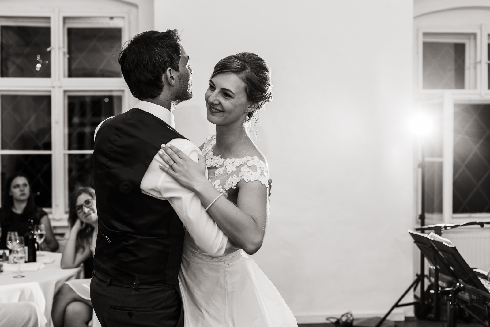 hochzeit schloss spitz an der donau wachau pfarrkirche weinberge hochzeitsfotos hochzeitsfotografin oberoesterreich niederoesterreich fotografin christiane wolfram 0153