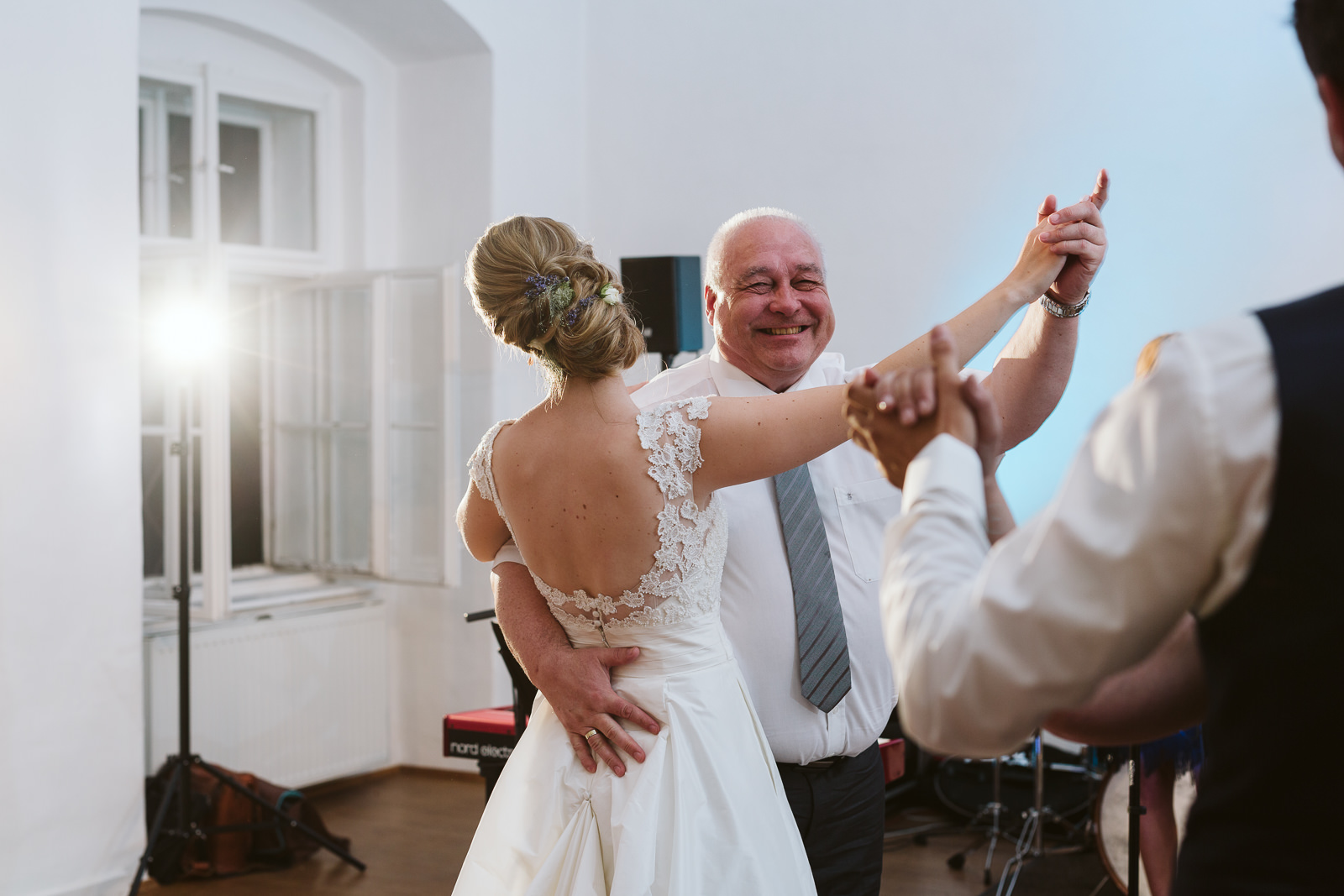 hochzeit schloss spitz an der donau wachau pfarrkirche weinberge hochzeitsfotos hochzeitsfotografin oberoesterreich niederoesterreich fotografin christiane wolfram 0158