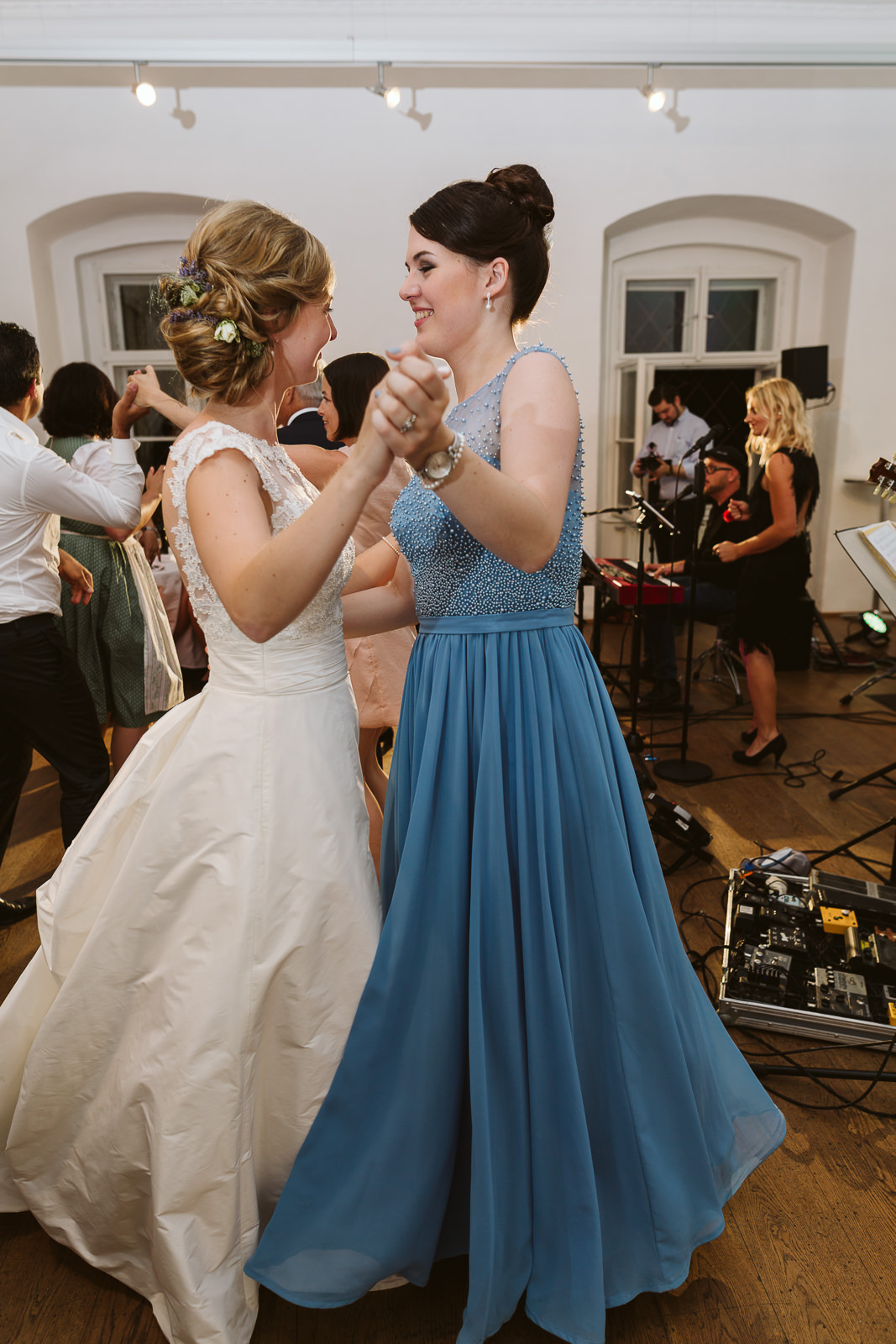 hochzeit schloss spitz an der donau wachau pfarrkirche weinberge hochzeitsfotos hochzeitsfotografin oberoesterreich niederoesterreich fotografin christiane wolfram 0160