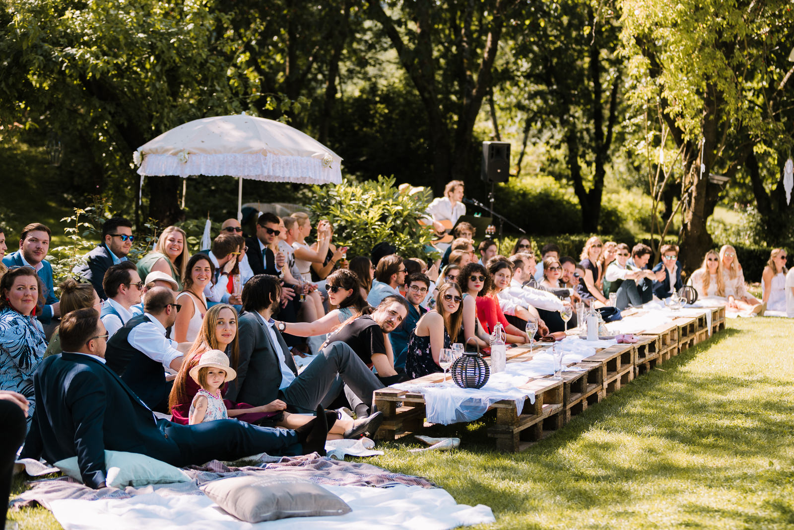 sommerhochzeit oberhauser kranzing outdoor boho oriental wedding christiane wolfram 020