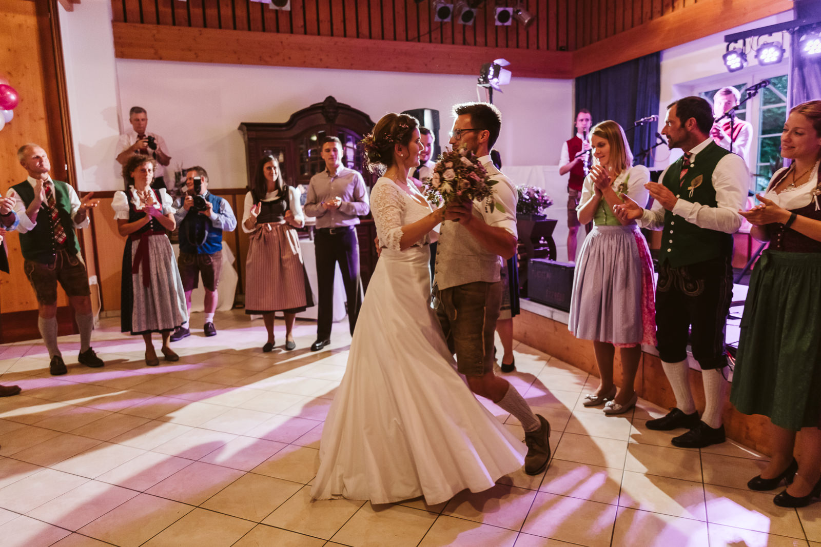 trachten hochzeit vöcklamarkt vöcklabruck hochzeitsfotograf christiane wolfram salzkammergut traunviertel stehrerhof fotografin christiane wolfram 0066