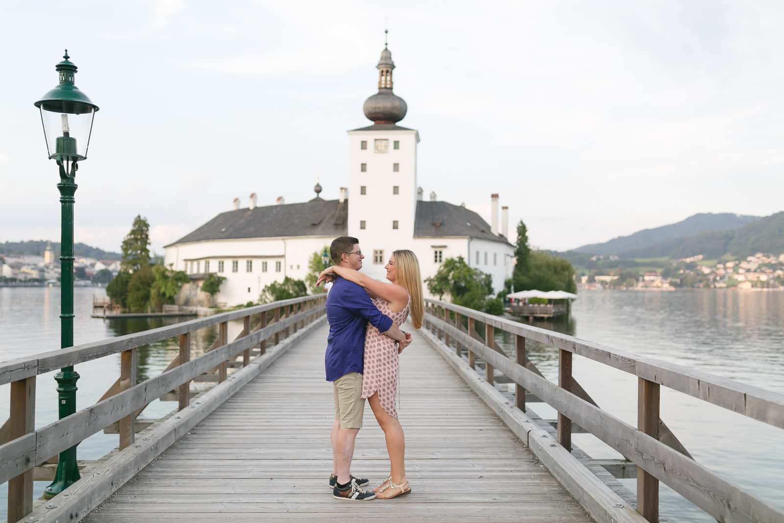 engagementshooting paarfotos couplesession engagement verlobungsfotos hochzeitsfotos hochzeitsfotografin traunsee gmunden oberösterreich 14 christiane eckl 2016 08 15 18 32 14