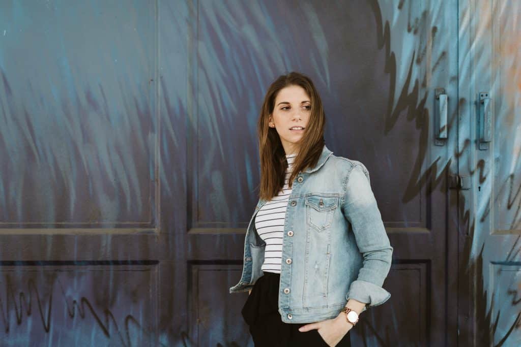 lifestyle shooting linz hafen bianca portrait women 012 christiane wolfram 2019 03 23 16 55 58
