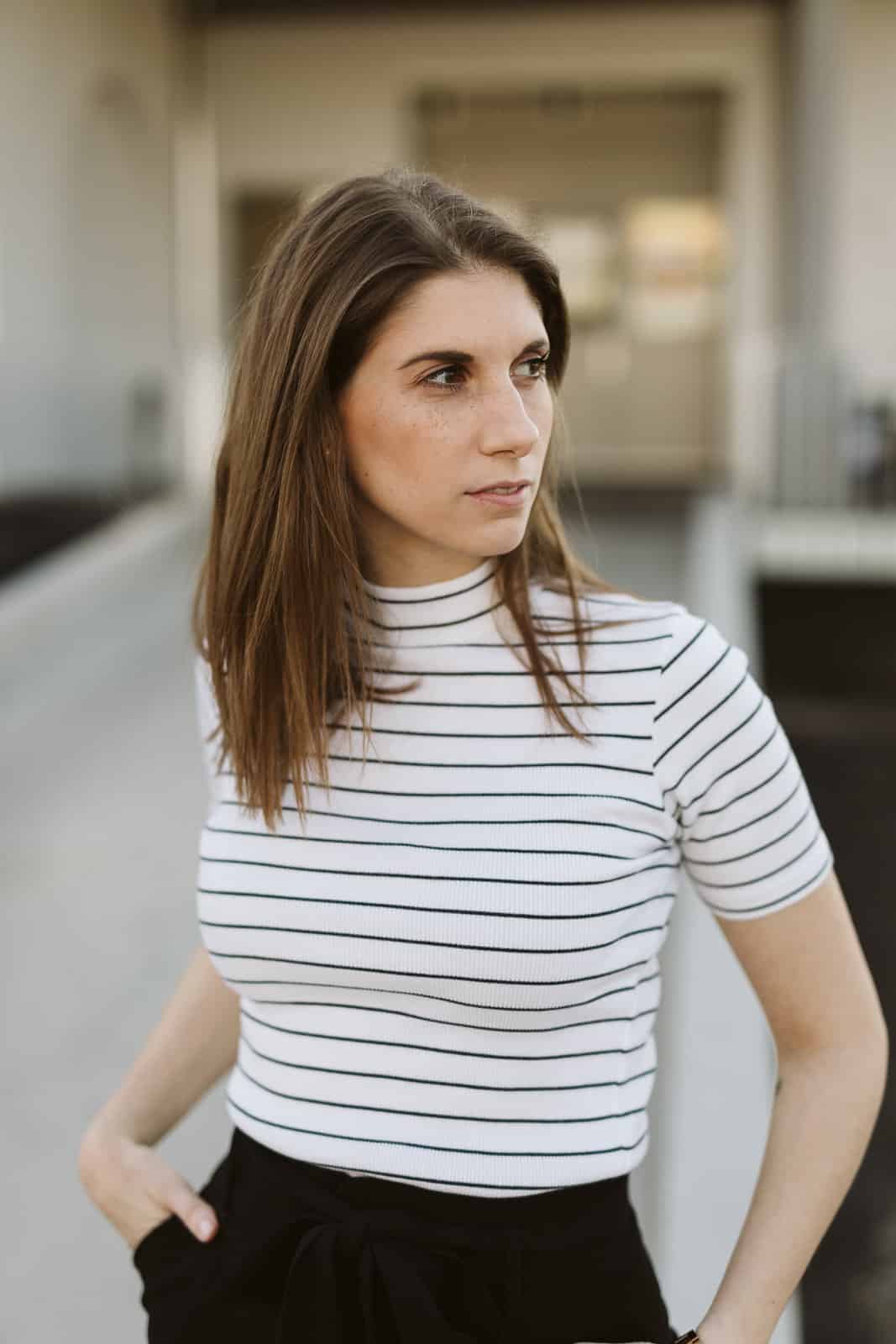 lifestyle shooting linz hafen bianca portrait women 027 christiane wolfram 2019 03 23 17 18 28