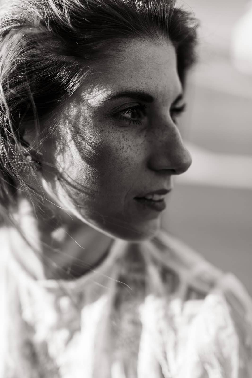 lifestyle shooting linz hafen bianca portrait women 031 christiane wolfram 2019 03 23 17 33 05