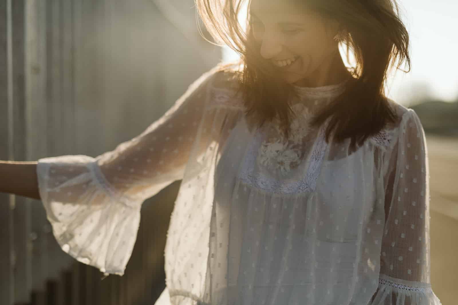 lifestyle shooting linz hafen bianca portrait women 035 christiane wolfram 2019 03 23 17 35 52A